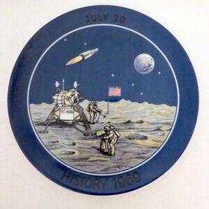 1969 VINTAGE 7.5” APOLLO MOON LANDING COLLECTIBLE PLATE